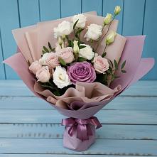 Букет цветов из:  Розы и Лизиантусы в Каспийске