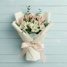 Букет цветов из:  Альстромерии в Каспийске