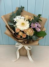 Букет цветов из:  Герберы и Хризантемы в Каспийске