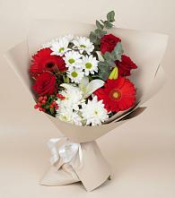 Букет цветов из:  Розы, Хризантемы, Герберы и Лилии в Каспийске
