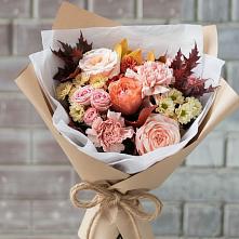 Букет цветов из:  Гвоздики, Хризантемы и Розы в Каспийске