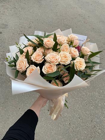 Букет Кремовые розы Латте в Каспийске
