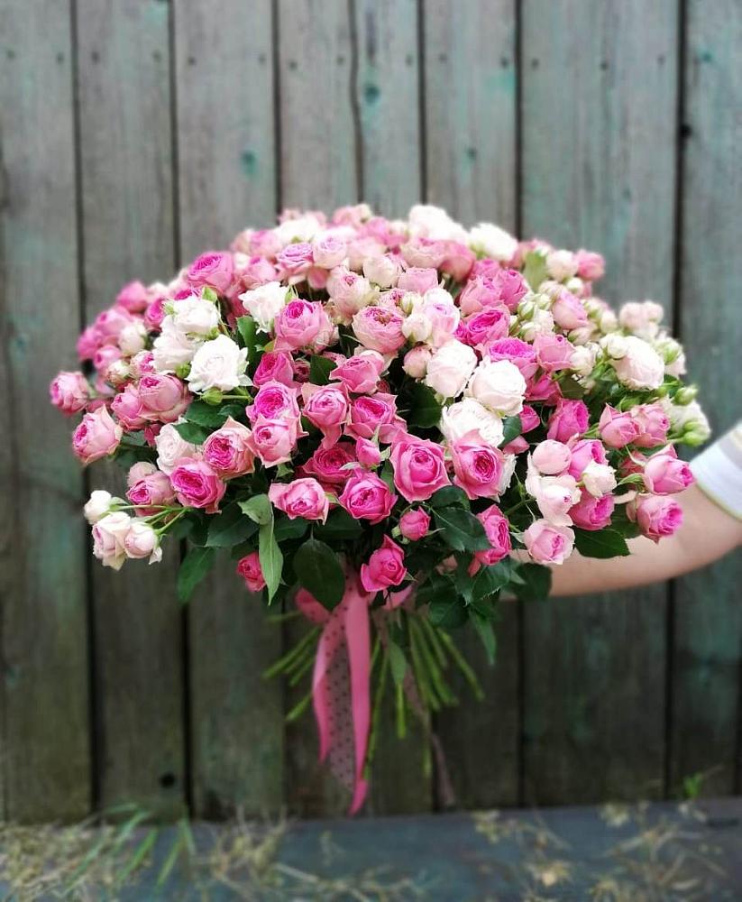 Букет Розовые кустовые розы Натали и Лав Лидия в Каспийске