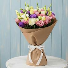 Букет цветов из:  Лизиантусы в Каспийске